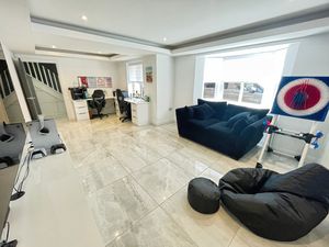 Office/games room- click for photo gallery